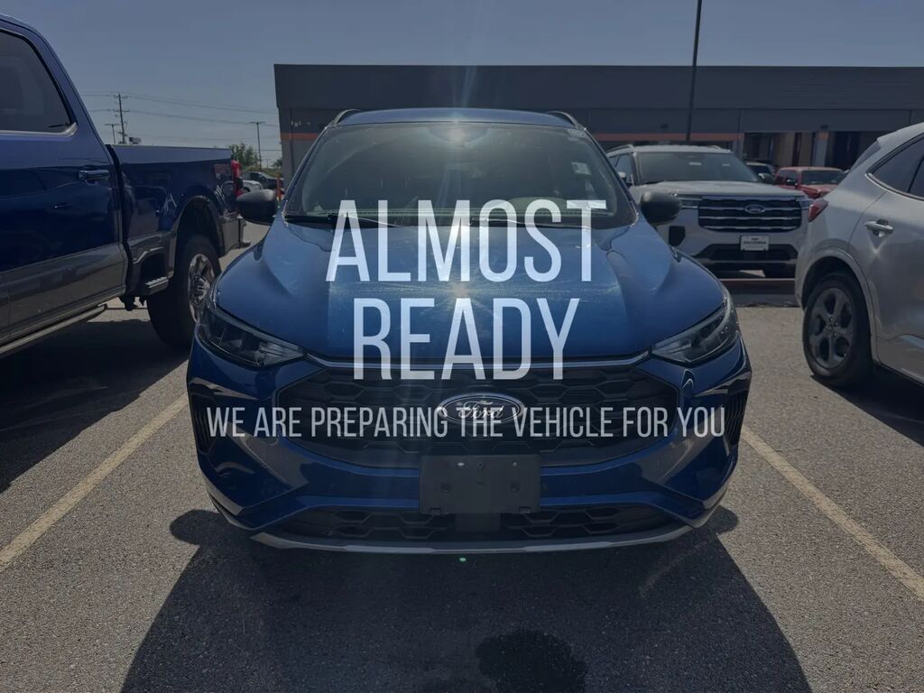 2023 Ford Escape ST-Line — photo 1 of 18