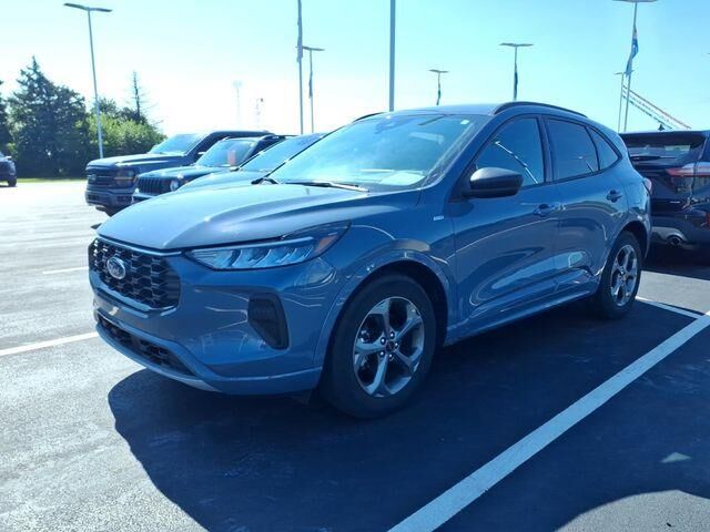 2024 Ford Escape ST-Line — photo 1 of 13