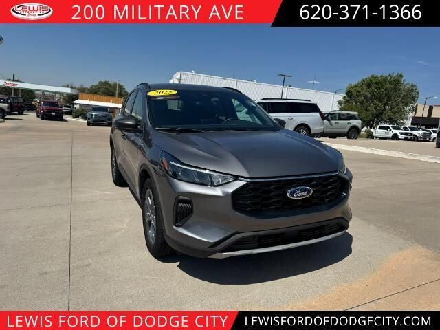 2025 Ford Escape ST-Line — photo 1 of 13