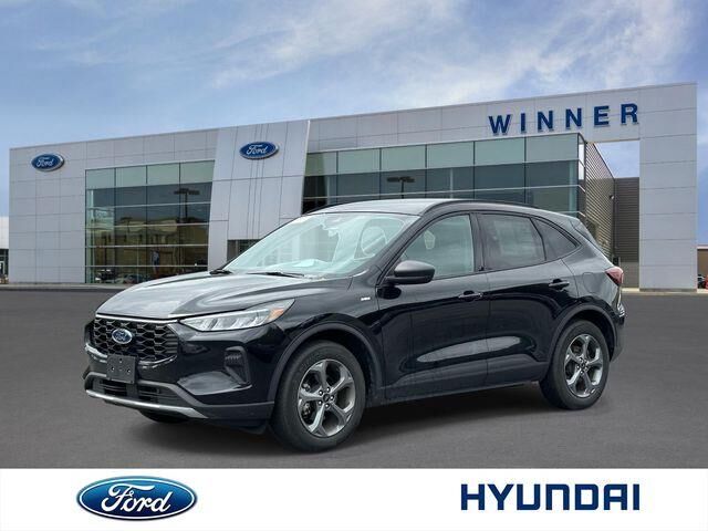 2025 Ford Escape ST-Line — photo 1 of 22