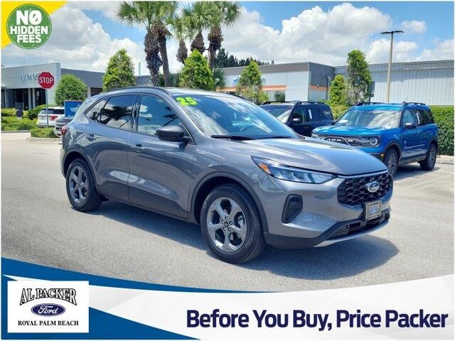 2025 Ford Escape ST-Line — photo 1 of 52