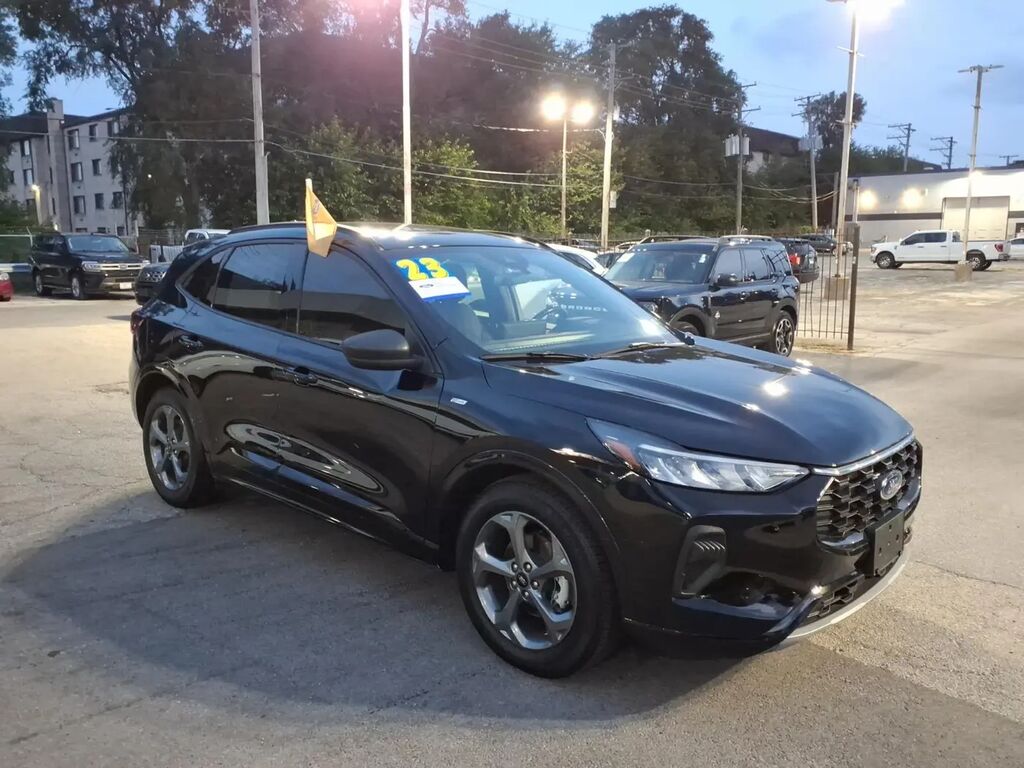 2023 Ford Escape ST-Line — photo 1 of 13