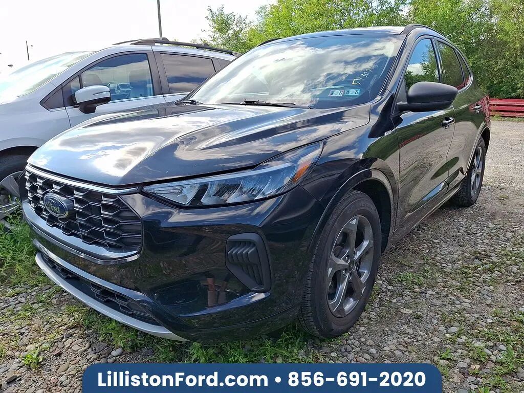2023 Ford Escape ST-Line — photo 1 of 26