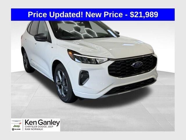 2024 Ford Escape ST-Line — photo 1 of 26