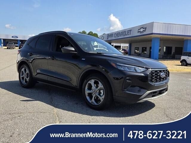 2025 Ford Escape ST-Line — photo 1 of 13