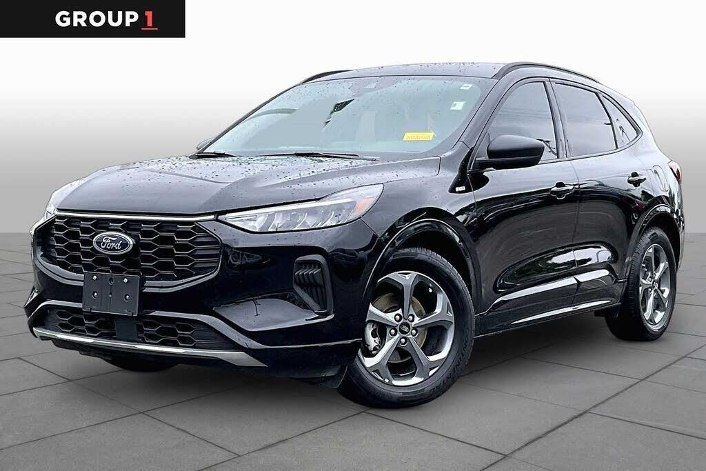 2023 Ford Escape ST-Line — photo 1 of 1