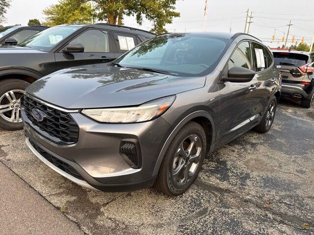 2024 Ford Escape ST-Line — photo 1 of 4