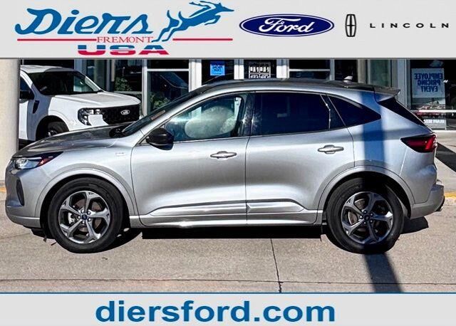2023 Ford Escape ST-Line — photo 1 of 25