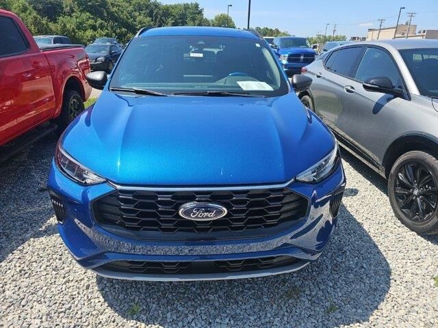 2023 Ford Escape ST-Line — photo 1 of 10