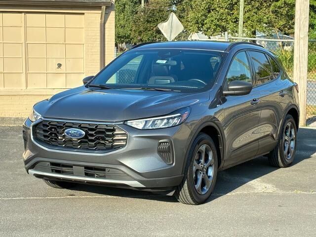 2025 Ford Escape ST-Line — photo 1 of 13