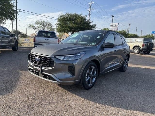 2023 Ford Escape ST-Line — photo 1 of 3