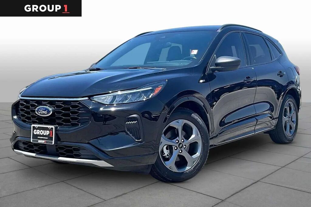 2023 Ford Escape ST-Line — photo 1 of 36