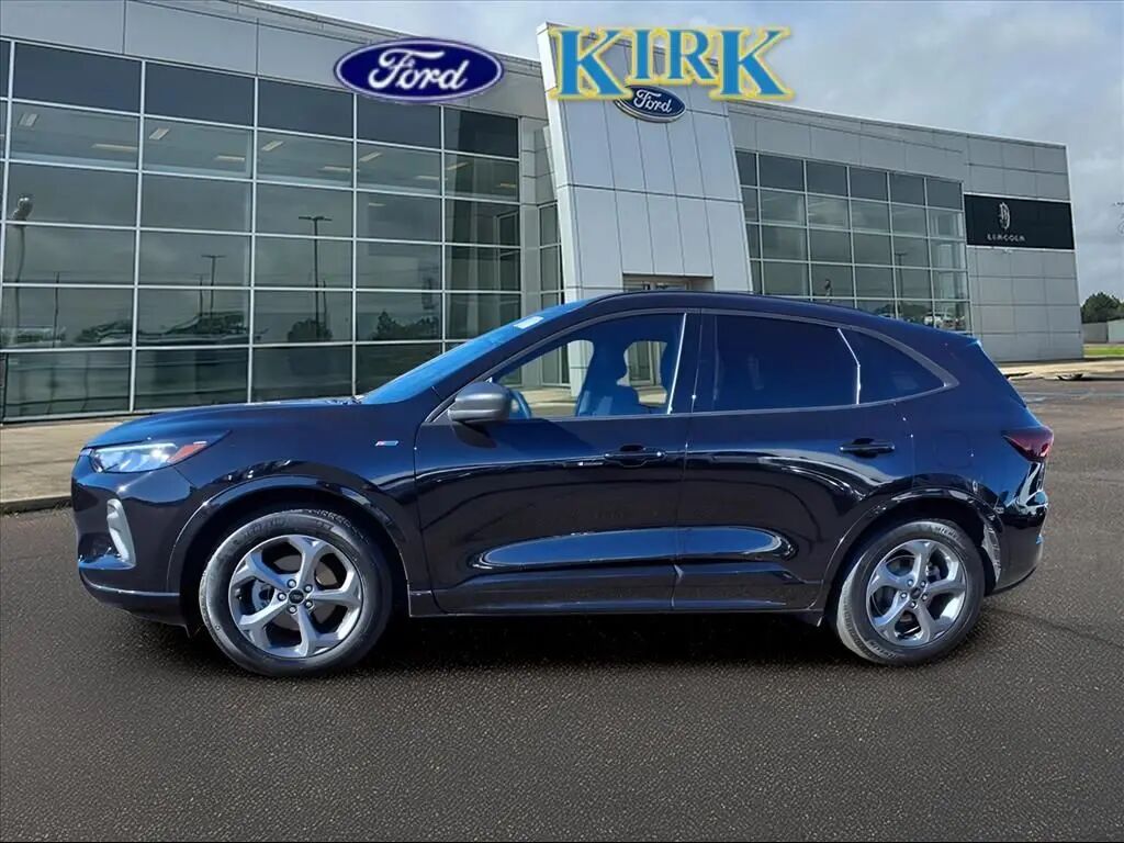 2024 Ford Escape ST-Line — photo 1 of 21