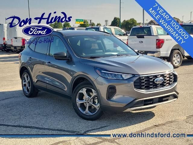 2025 Ford Escape ST-Line — photo 1 of 13