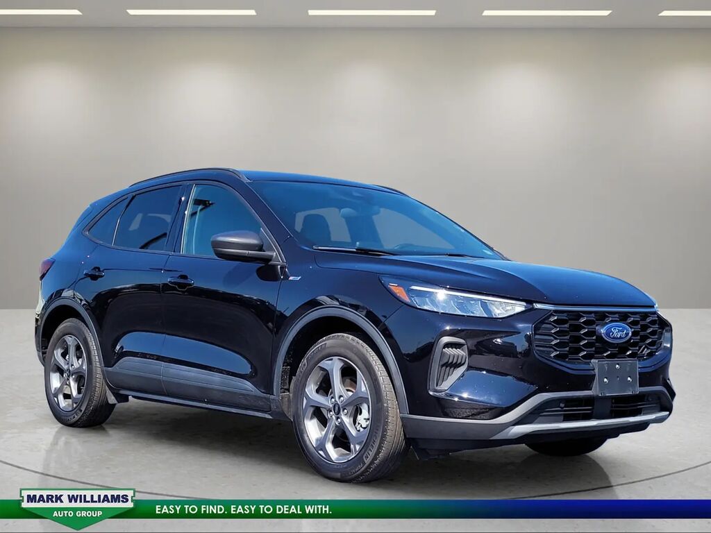 2025 Ford Escape ST-Line — photo 1 of 21