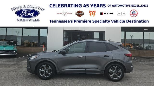 2023 Ford Escape ST-Line — photo 1 of 39