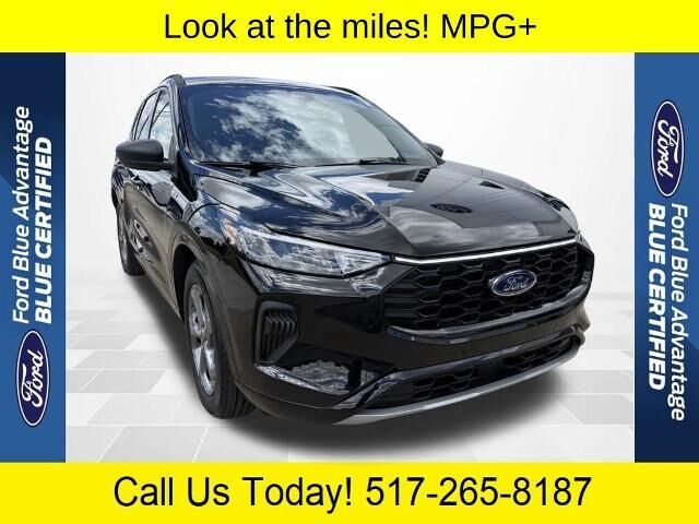 2023 Ford Escape ST-Line — photo 1 of 12