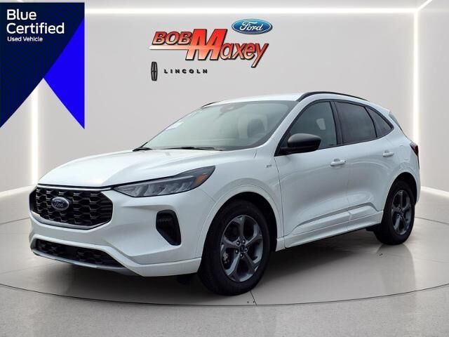 2023 Ford Escape ST-Line — photo 1 of 26
