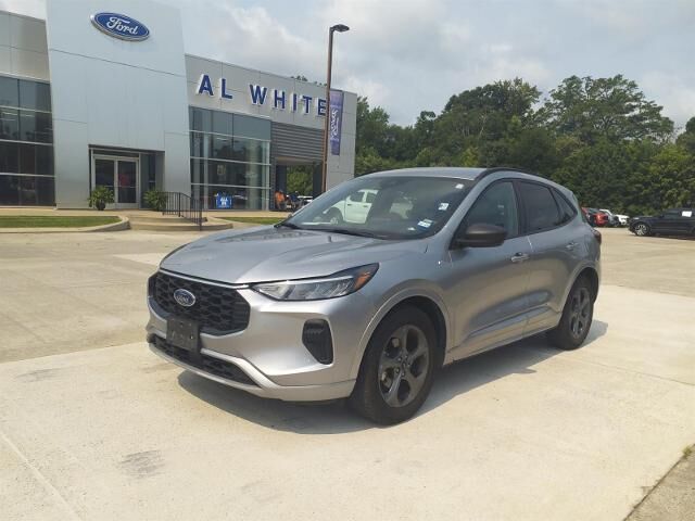 2024 Ford Escape ST-Line — photo 1 of 13