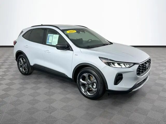 2025 Ford Escape ST-Line — photo 1 of 26