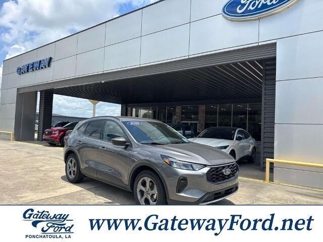 2025 Ford Escape ST-Line — photo 1 of 13