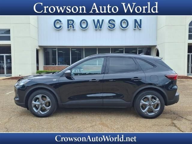 2025 Ford Escape ST-Line — photo 1 of 26