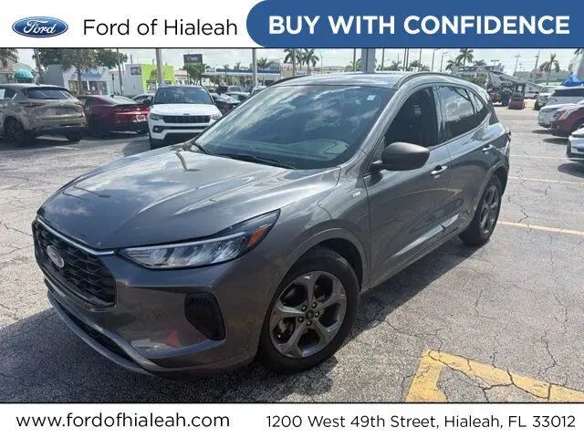 2023 Ford Escape ST-Line — photo 1 of 26