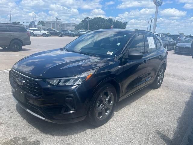 2023 Ford Escape ST-Line — photo 1 of 52