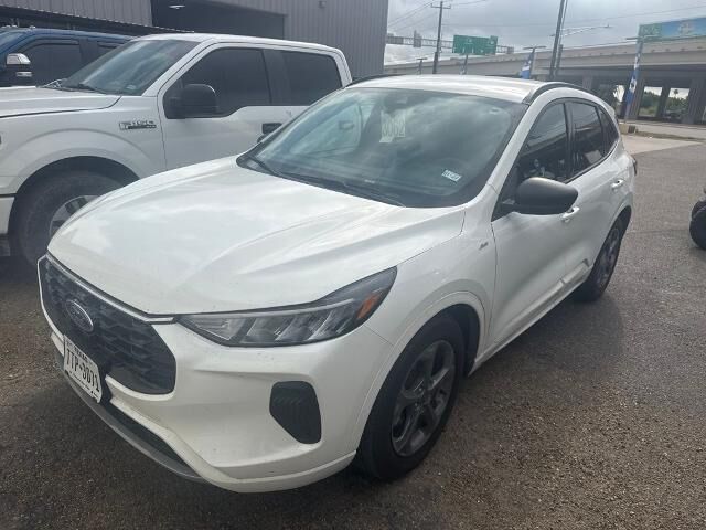 2023 Ford Escape ST-Line — photo 1 of 26