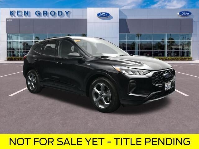 2023 Ford Escape ST-Line — photo 1 of 26
