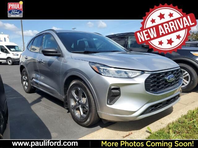 2023 Ford Escape ST-Line — photo 1 of 26