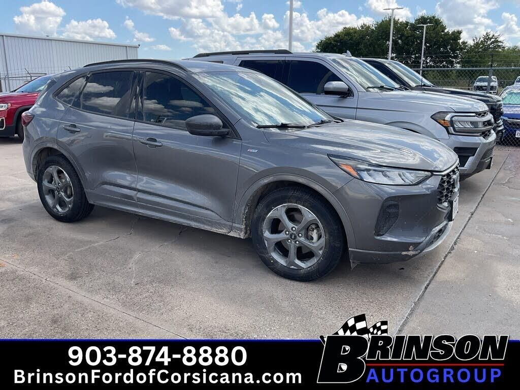 2023 Ford Escape ST-Line — photo 1 of 1
