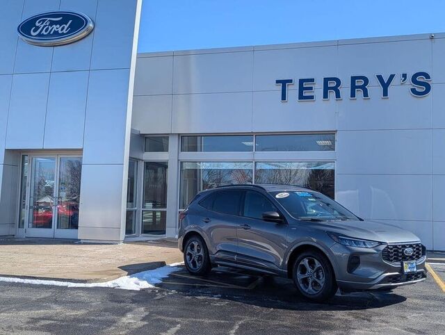 2024 Ford Escape ST-Line — photo 1 of 1
