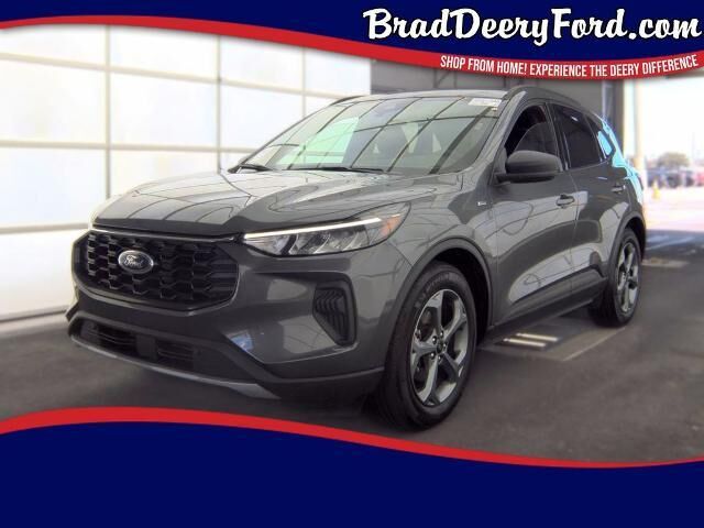 2025 Ford Escape ST-Line — photo 1 of 26