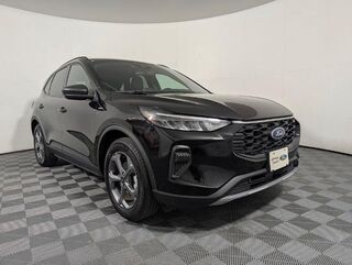 2025 Ford Escape ST-Line — photo 1 of 26
