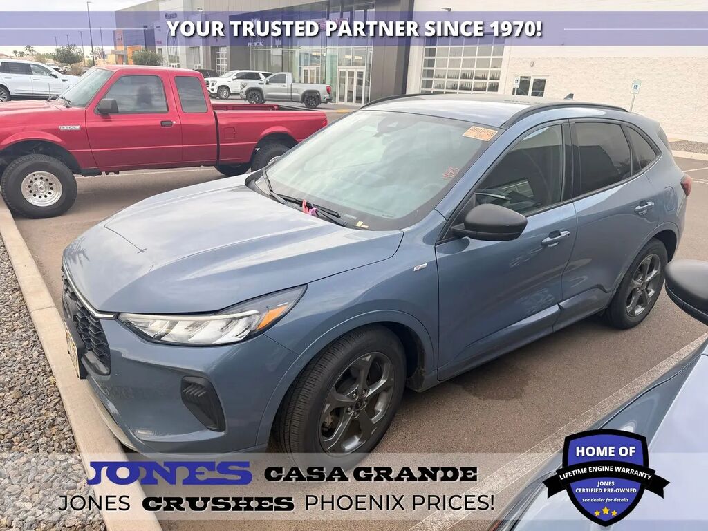 2023 Ford Escape ST-Line — photo 1 of 28