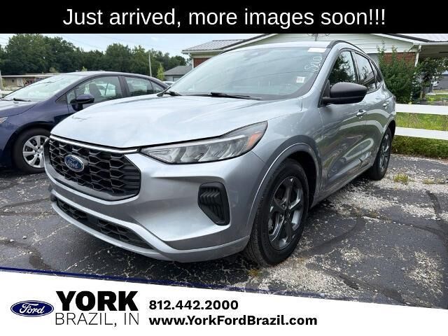 2023 Ford Escape ST-Line — photo 1 of 26