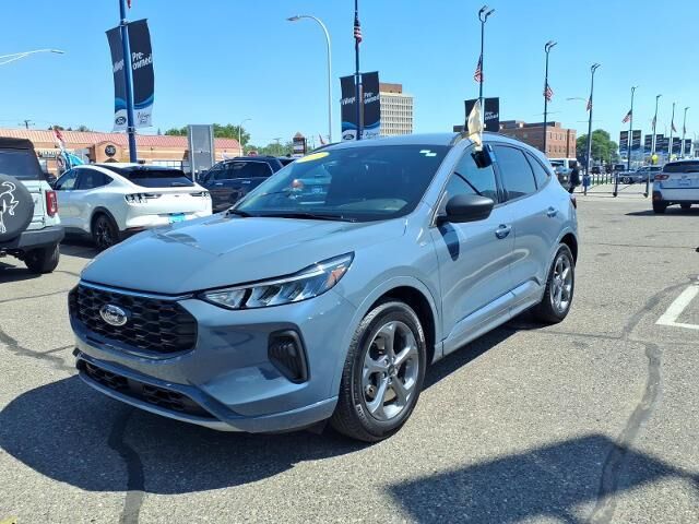 2024 Ford Escape ST-Line — photo 1 of 26