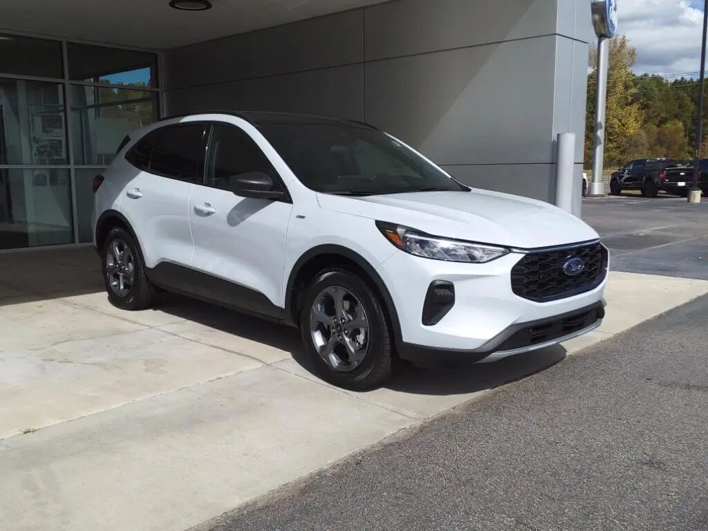 2025 Ford Escape ST-Line — photo 1 of 13