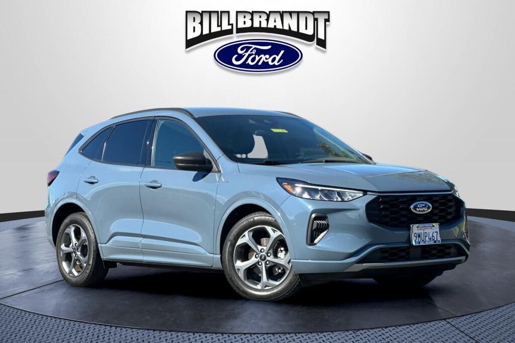 2024 Ford Escape Hybrid ST-Line — photo 1 of 39