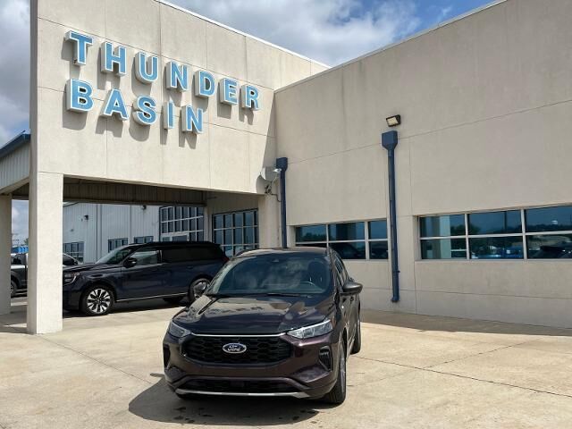 2023 Ford Escape Hybrid ST-Line — photo 1 of 13