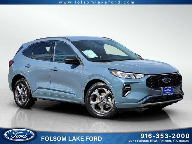 2023 Ford Escape Hybrid ST-Line — photo 1 of 13