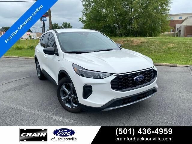 2025 Ford Escape Hybrid ST-Line — photo 1 of 36