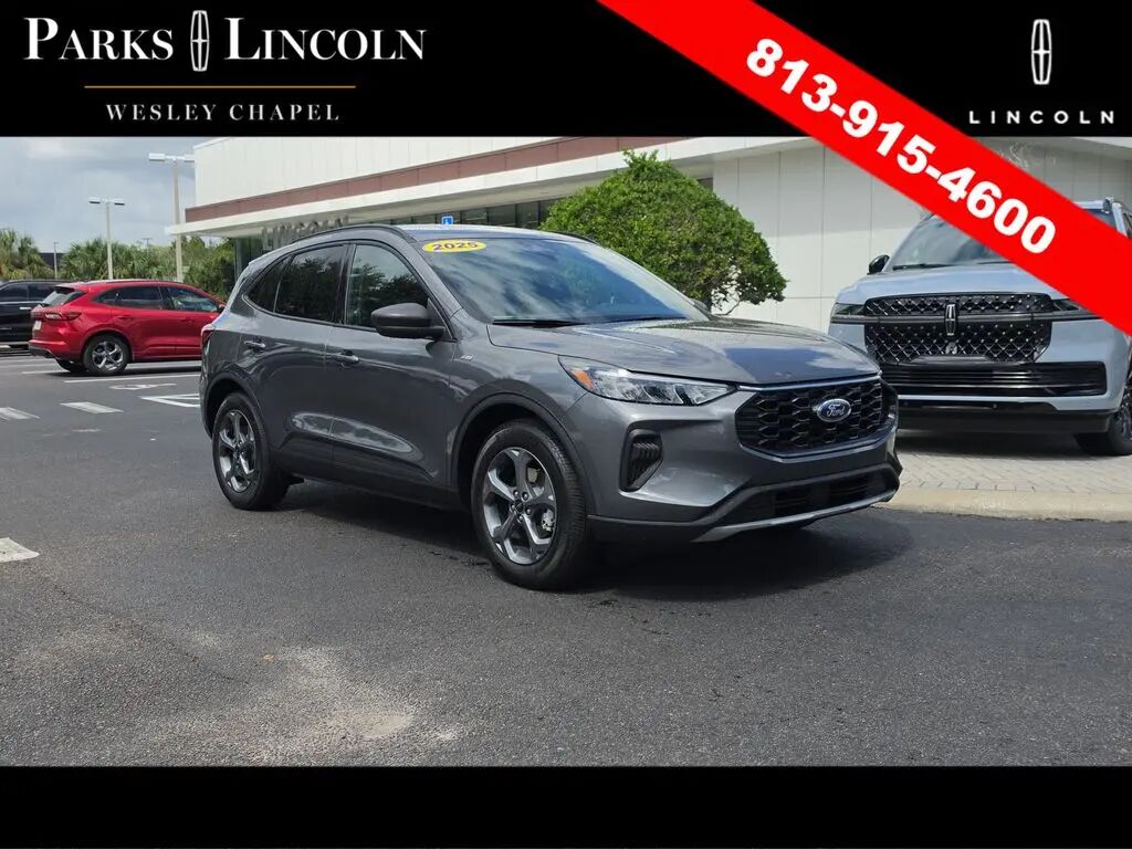 2025 Ford Escape Hybrid ST-Line — photo 1 of 13