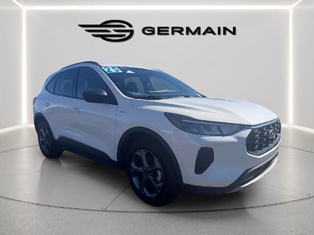 2025 Ford Escape Hybrid ST-Line