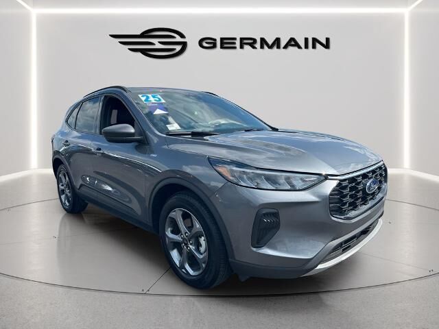 2025 Ford Escape Hybrid ST-Line