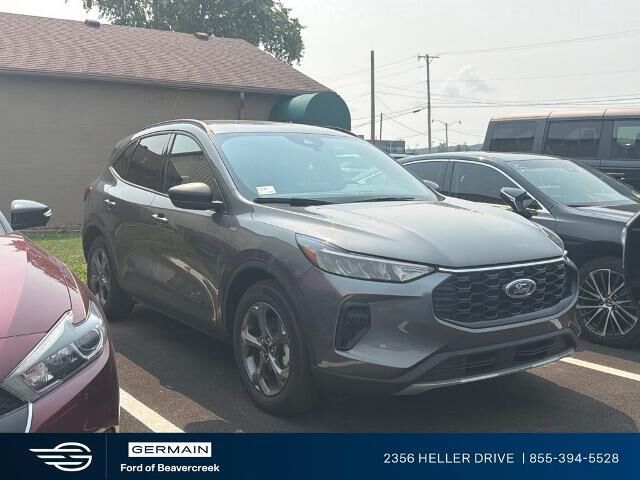 2025 Ford Escape Hybrid ST-Line — photo 1 of 20