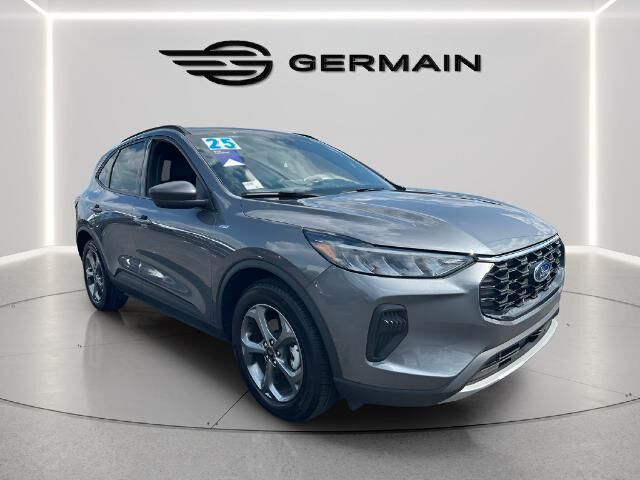 2025 Ford Escape Hybrid ST-Line