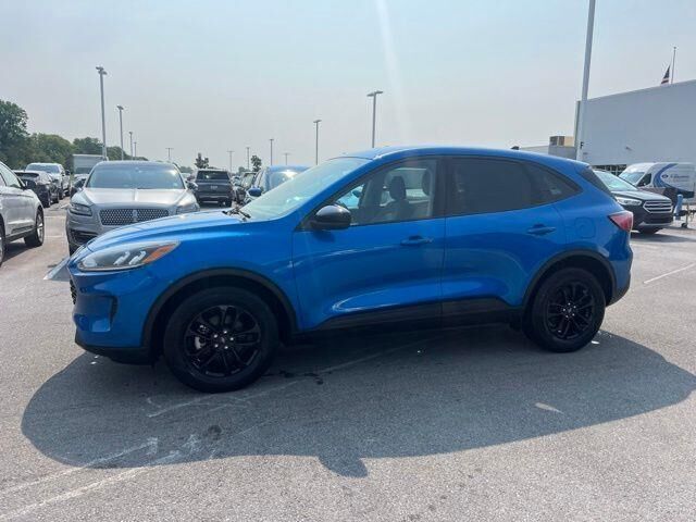 2020 Ford Escape Hybrid SE Sport — photo 1 of 1