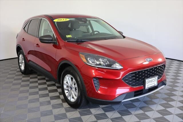 2022 Ford Escape Hybrid SE — photo 1 of 13